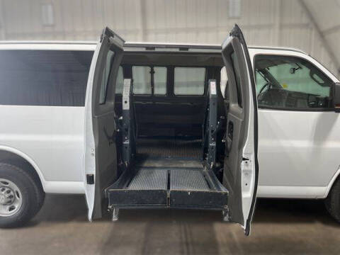 2017 Chevrolet Express LT 3500