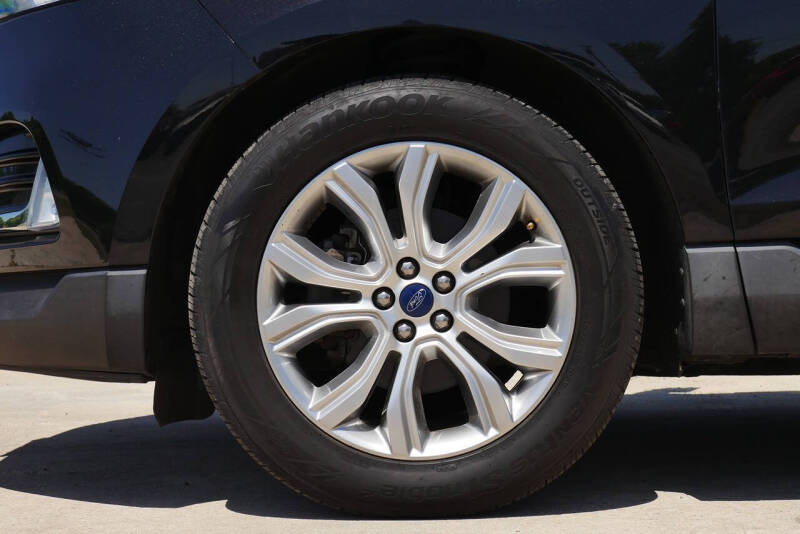 2019 Ford Edge Titanium