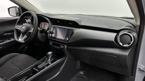 2022 Nissan Kicks SV