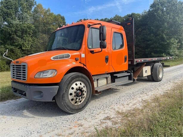 2017 Freightliner M2 106