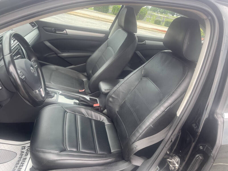 2013 Volkswagen Passat SE PZEV