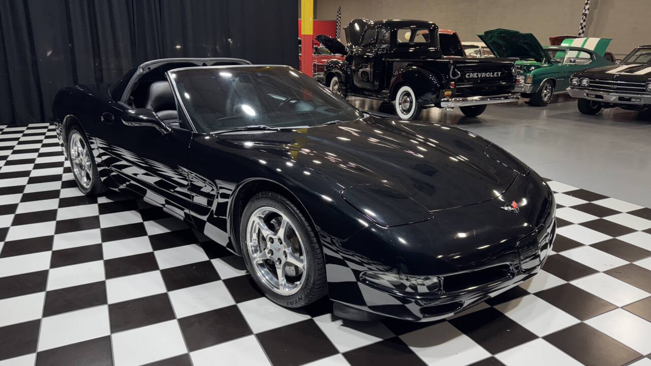 2004 Chevrolet Corvette 13