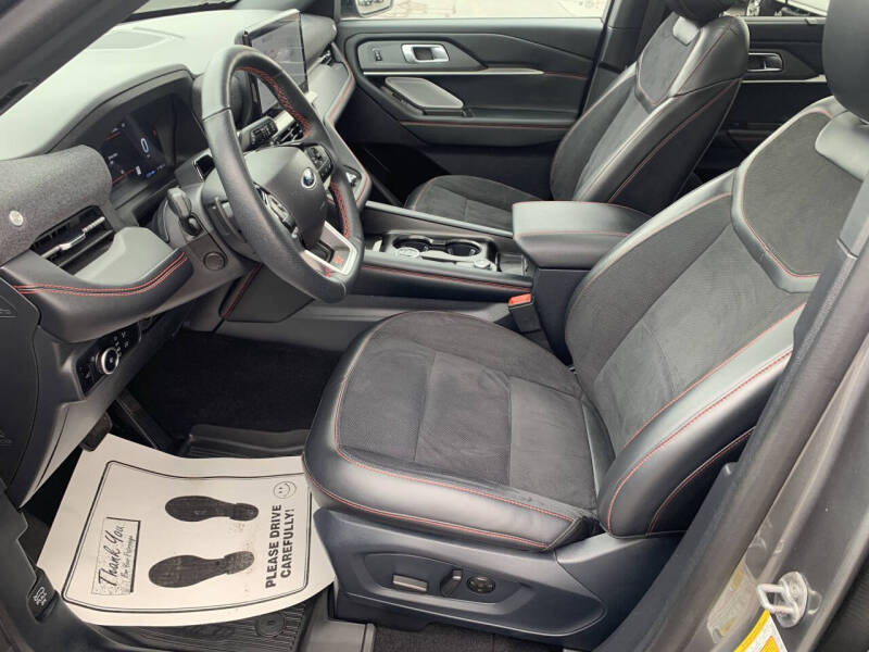 2025 Ford Explorer ST
