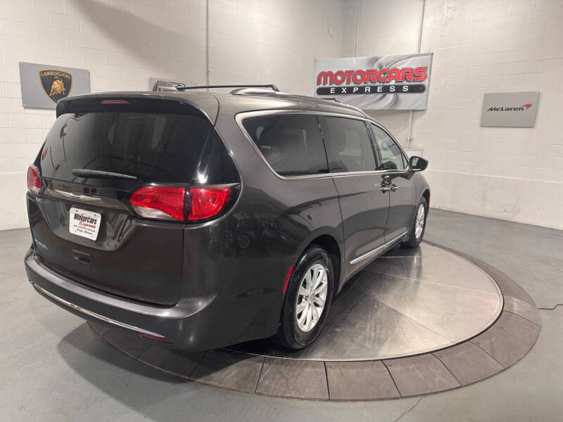 2019 Chrysler Pacifica Touring L