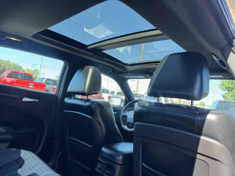 2012 Chrysler 300 MOPAR 12