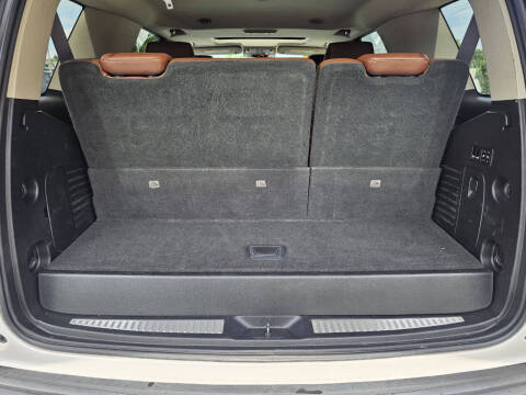 2017 Cadillac Escalade Luxury