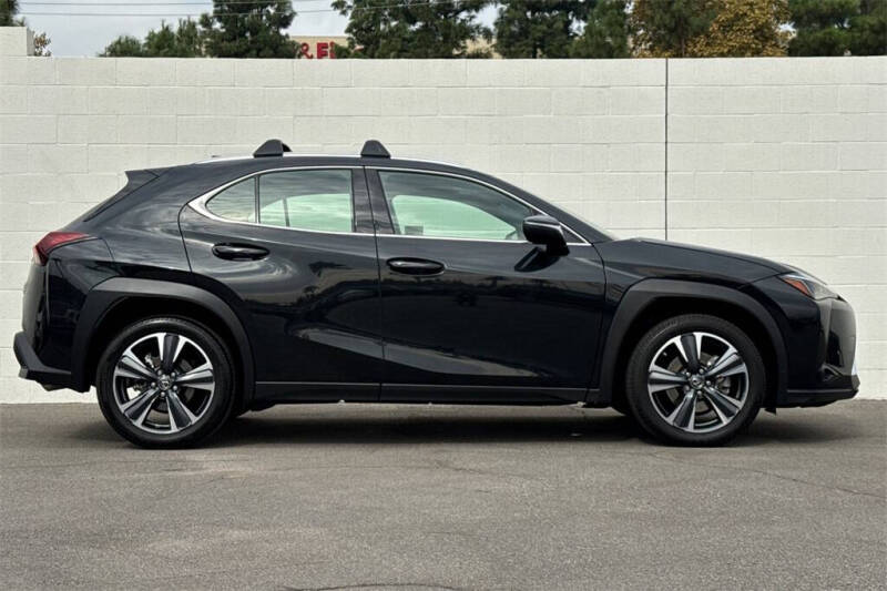 2024 Lexus UX 250h