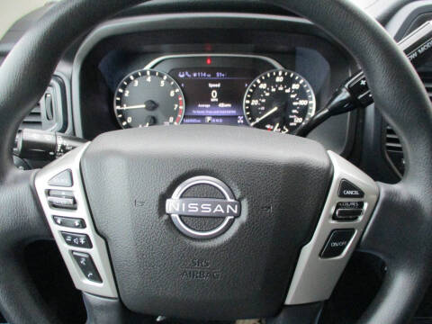 2023 Nissan Titan SV