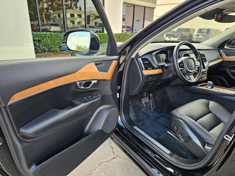 2025 Volvo XC90 B6 Plus Bright Theme 7P