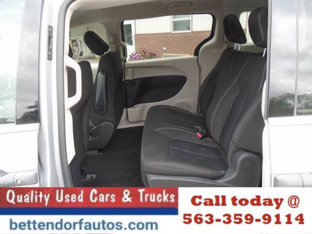 2021 Chrysler Voyager L