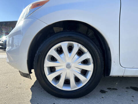 2015 Nissan Versa Note SV