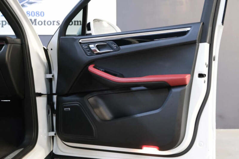 2017 Porsche Macan S