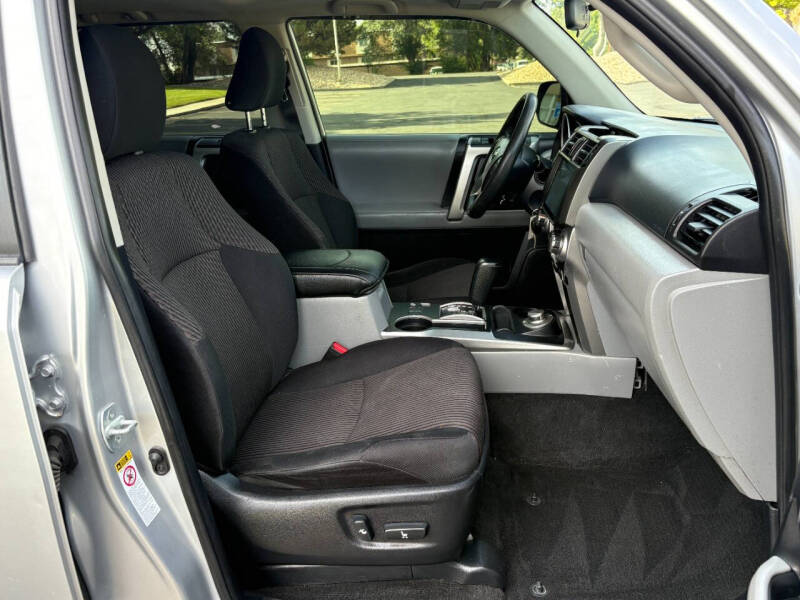 2013 Toyota 4Runner SR5