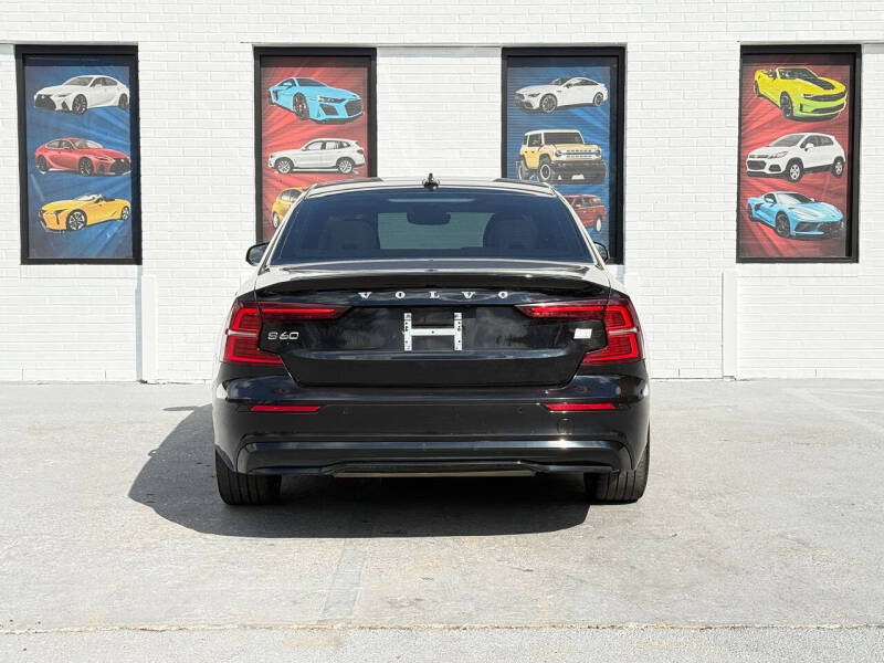 2024 Volvo S60 Recharge T8 Plus Dark Theme