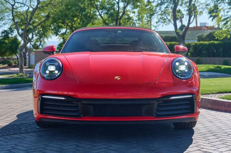 2022 Porsche 911 Carrera