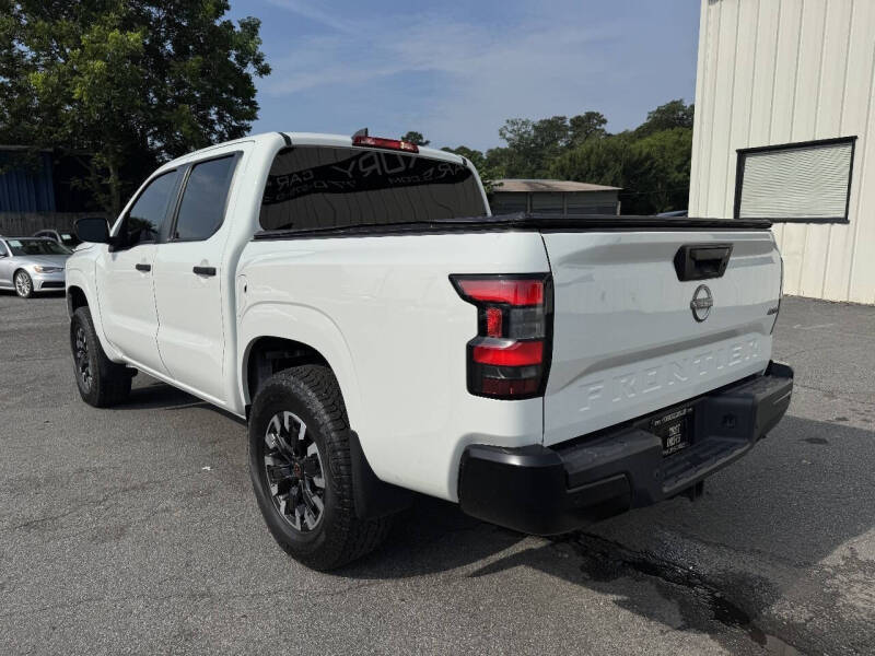 2022 Nissan Frontier SV