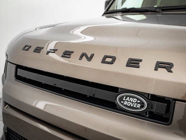 2026 Land Rover Defender 110 P300 S