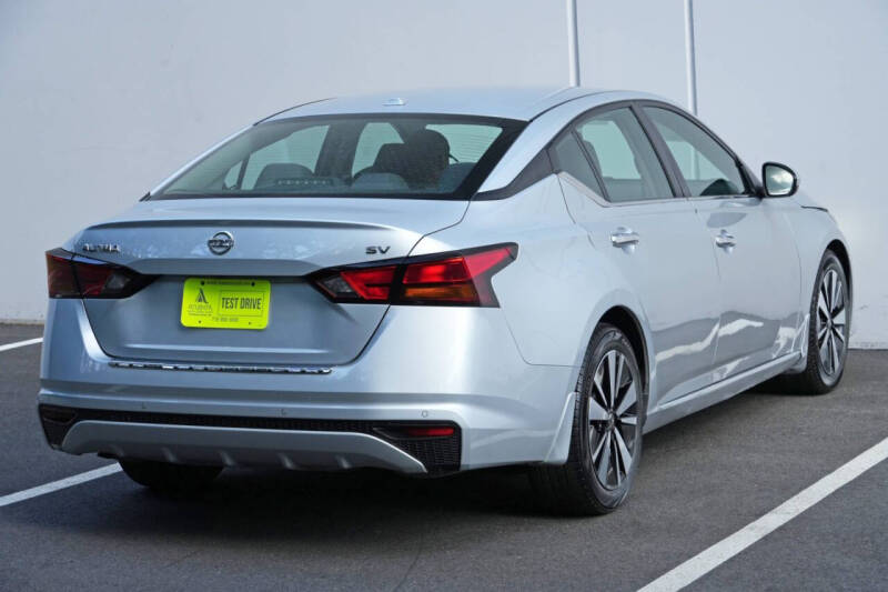 2021 Nissan Altima 2.5 SV