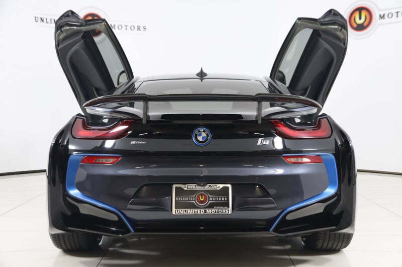 2017 BMW i8