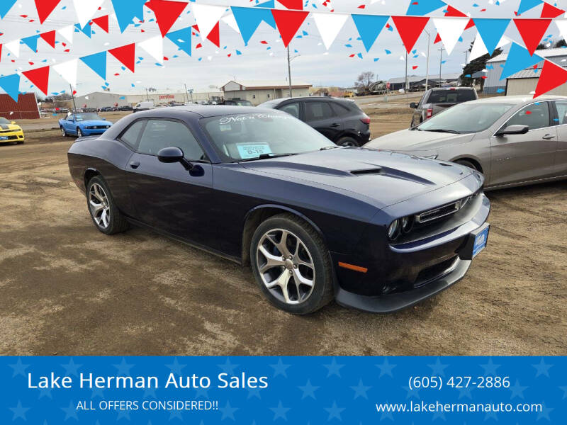 2015 Dodge Challenger SXT's photo