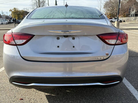 2015 Chrysler 200 Limited