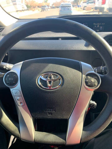 2016 Toyota Prius c Two