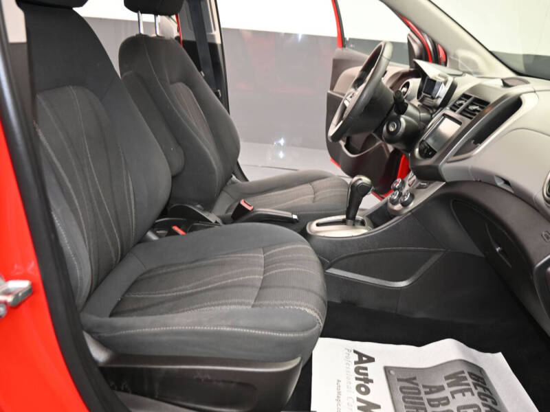 2016 Chevrolet Sonic LT Auto