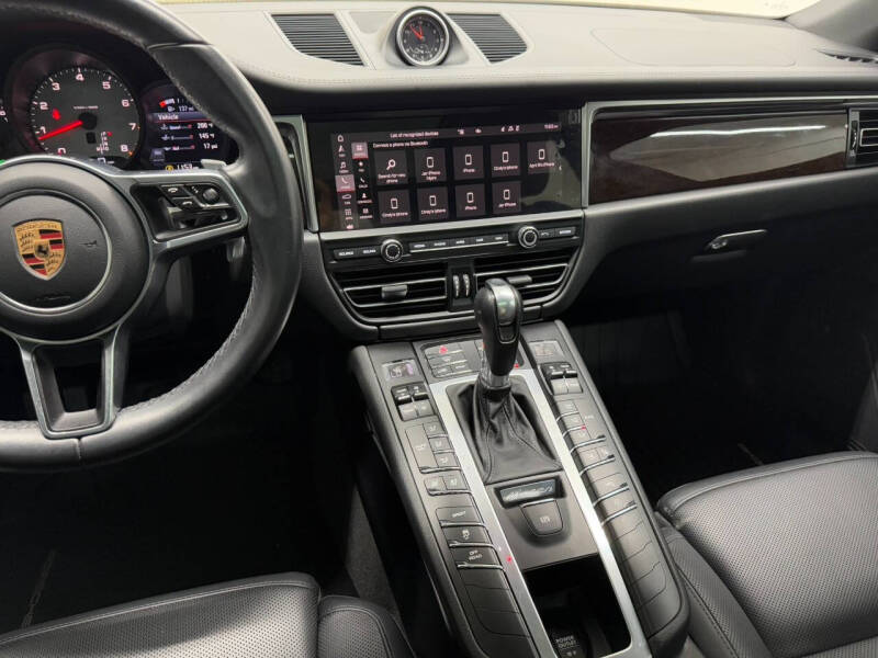 2020 Porsche Macan S