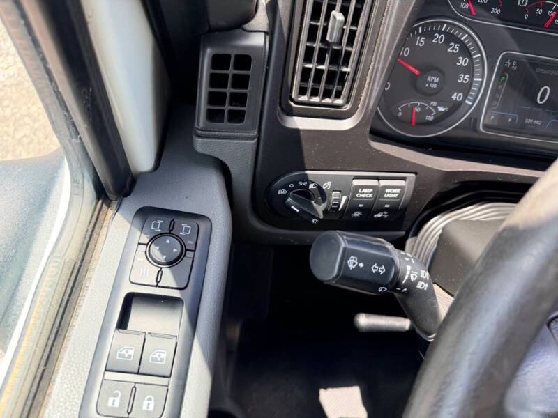 2021 International MV607