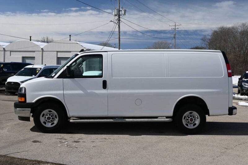 2023 GMC Savana 2500