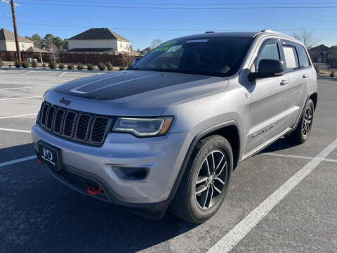 2017 Jeep Grand Cherokee for sale at E & N Used Auto Sales LLC in Lowell AR