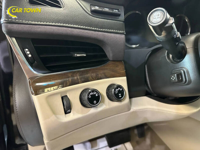 2018 Cadillac Escalade Luxury