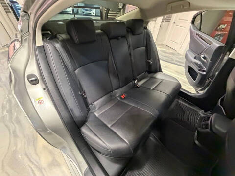 2019 Lexus ES 300h