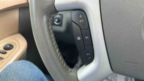 2011 Chevrolet Traverse LT