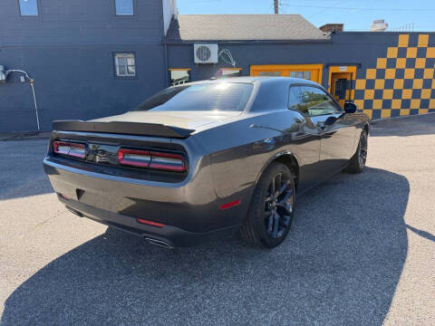 2021 Dodge Challenger SXT