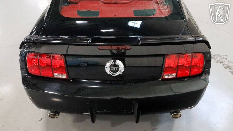 2005 Ford Mustang