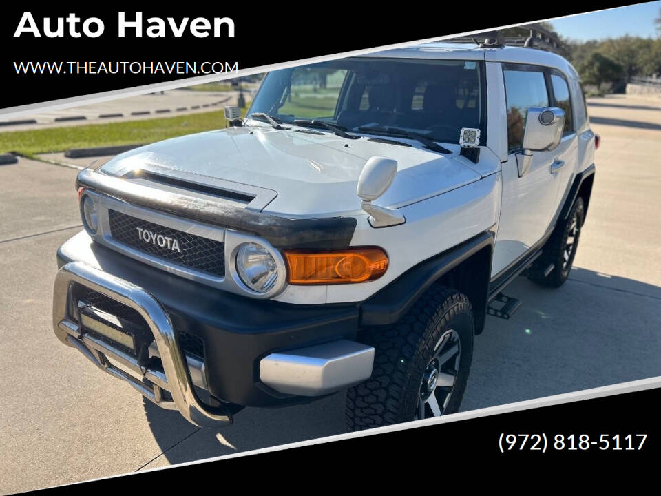 2014 Toyota FJ Cruiser Base's photo