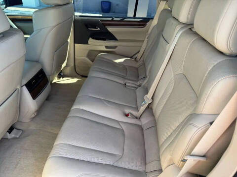 2020 Lexus LX 570 Two-Row