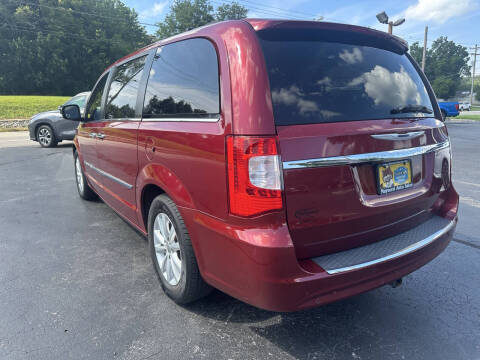 2016 Chrysler Town and Country Limited Platinum