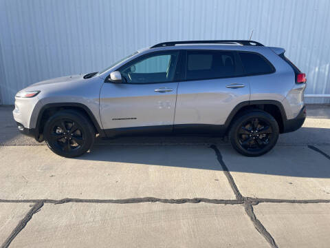 2018 Jeep Cherokee for sale at WESTERN MOTOR COMPANY in Hobbs NM