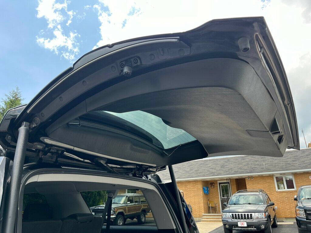 2019 Chevrolet Suburban 35