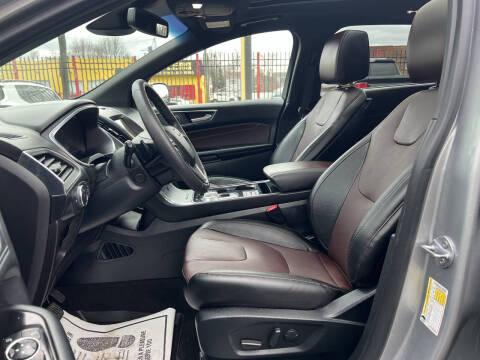 2020 Ford Edge Titanium