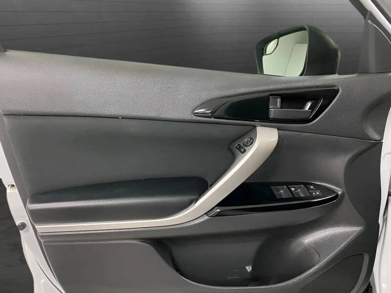 2024 Mitsubishi Eclipse Cross LE