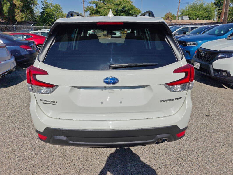 2022 Subaru Forester Premium