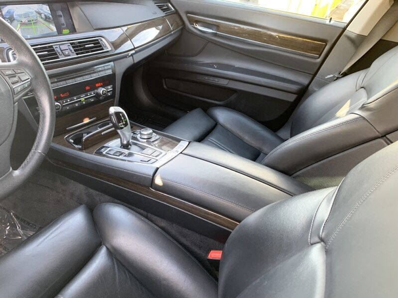 2011 BMW 7 Series 750Li