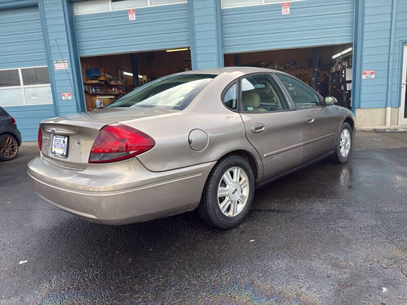 2005 Ford Taurus SEL