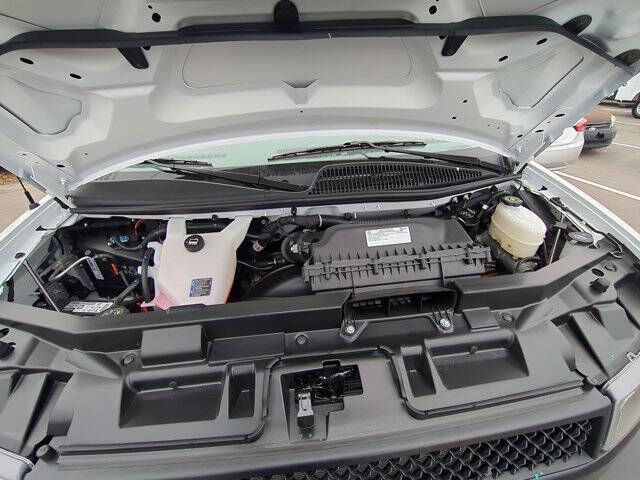 2025 Chevrolet Express 2500