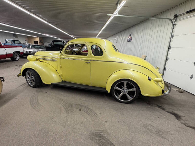1937 Dodge 600