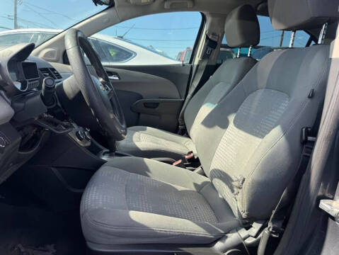 2013 Chevrolet Sonic LS Auto