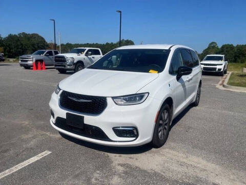 2025 Chrysler Pacifica Plug-In Hybrid